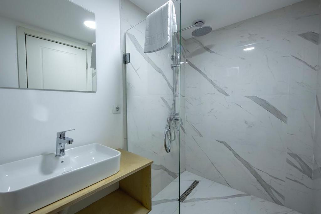 Opera Boutique Hotel Tbilisi Bagian luar foto